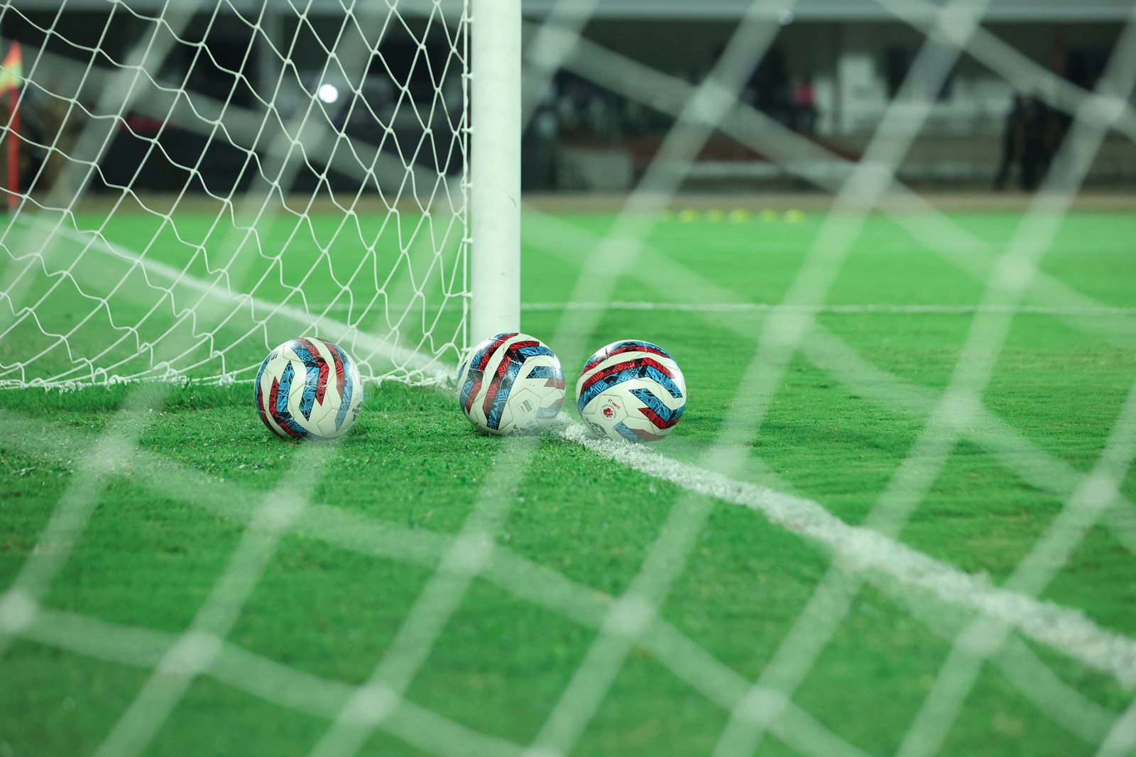 世体：巴萨客战毕包时将佩戴黑纱，以悼念加维祖母去世